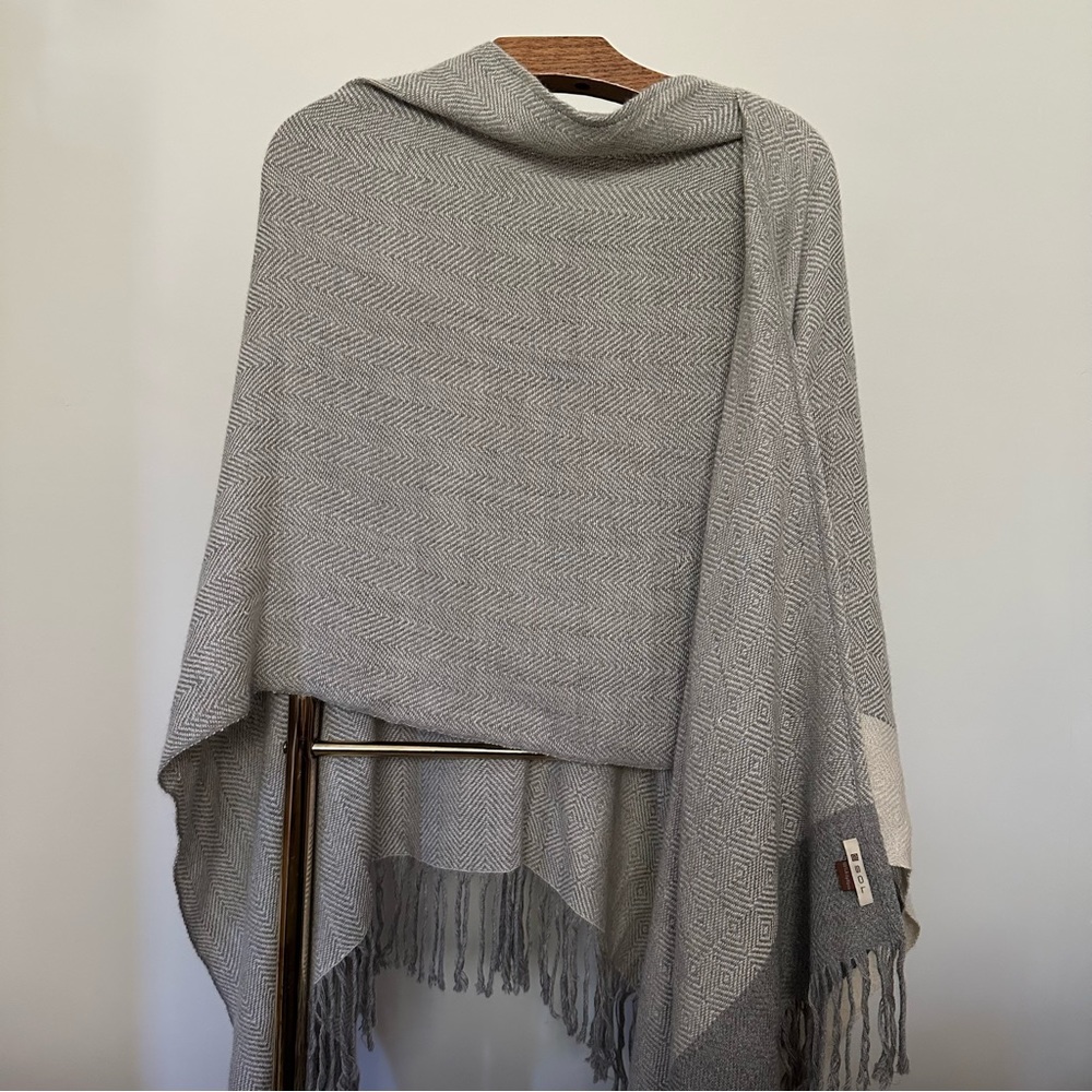 Sol Luxury Baby Alpaca Wool Cape